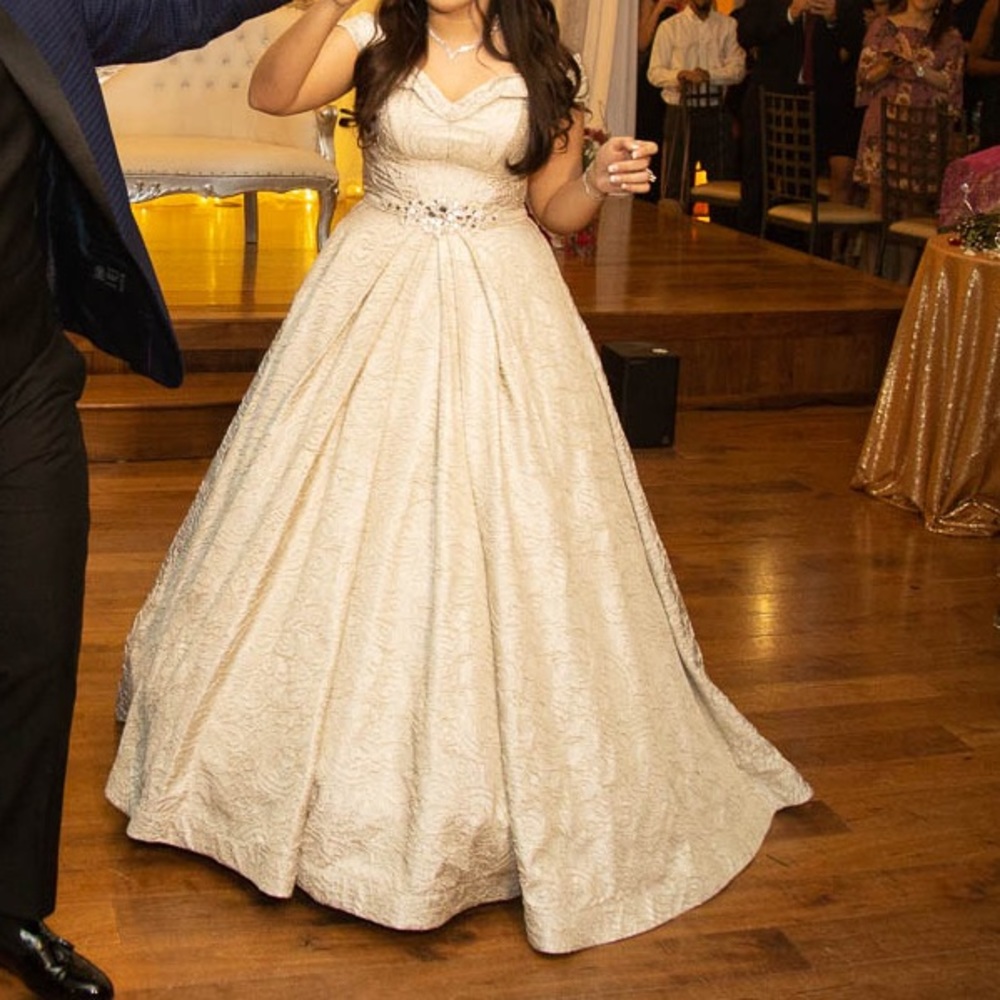 Luxurious Champagne evening gown / wedding dress